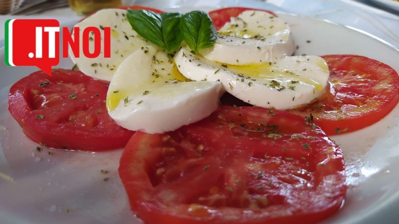 Noi italiani e la passione per l’insalata caprese